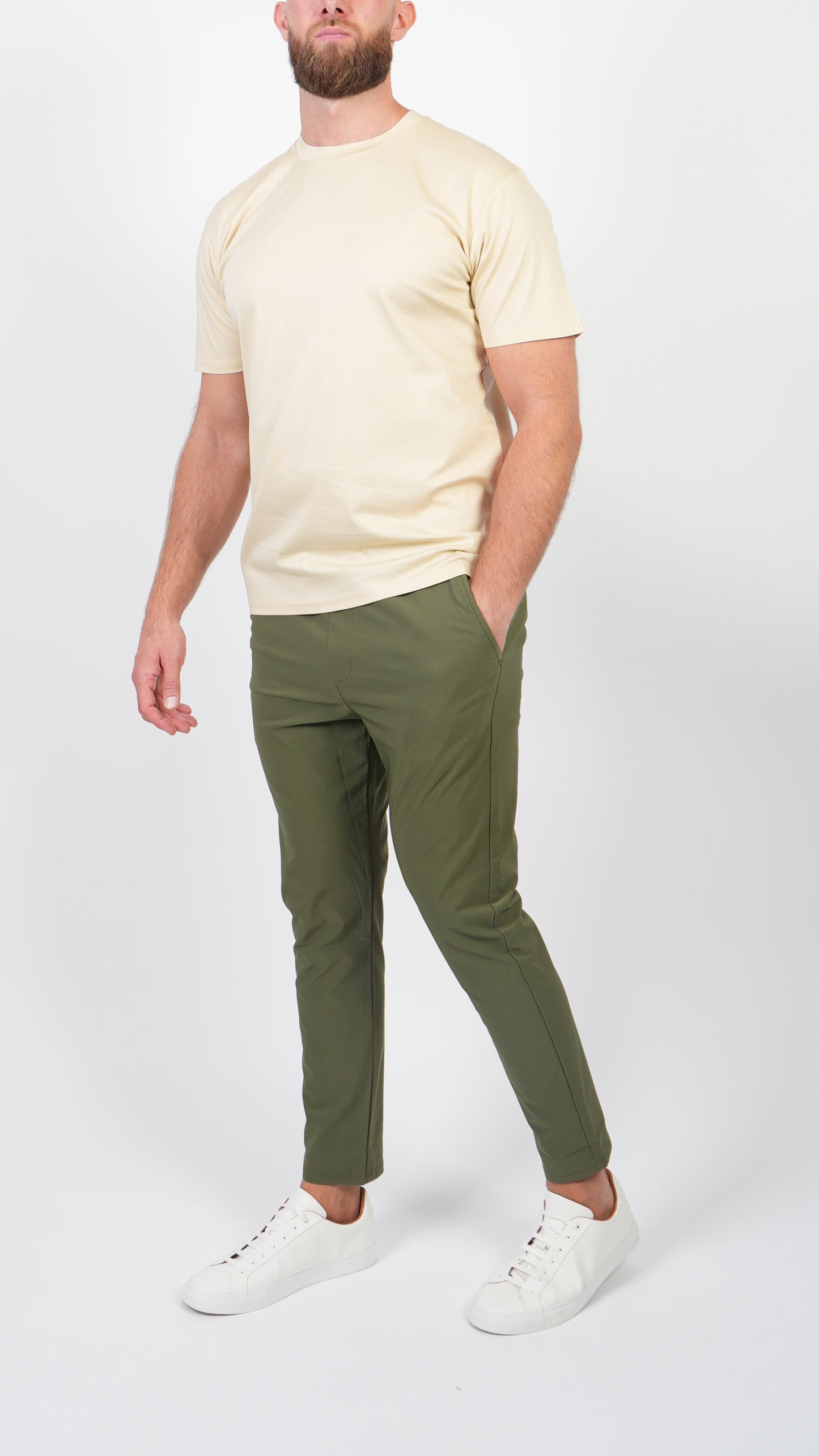 T-SHIRT • SLIM FIT • BEIGE