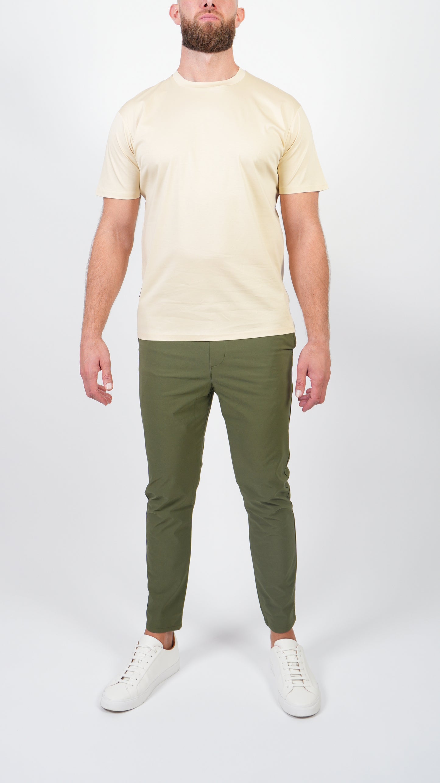 T-SHIRT • SLIM FIT • BEIGE