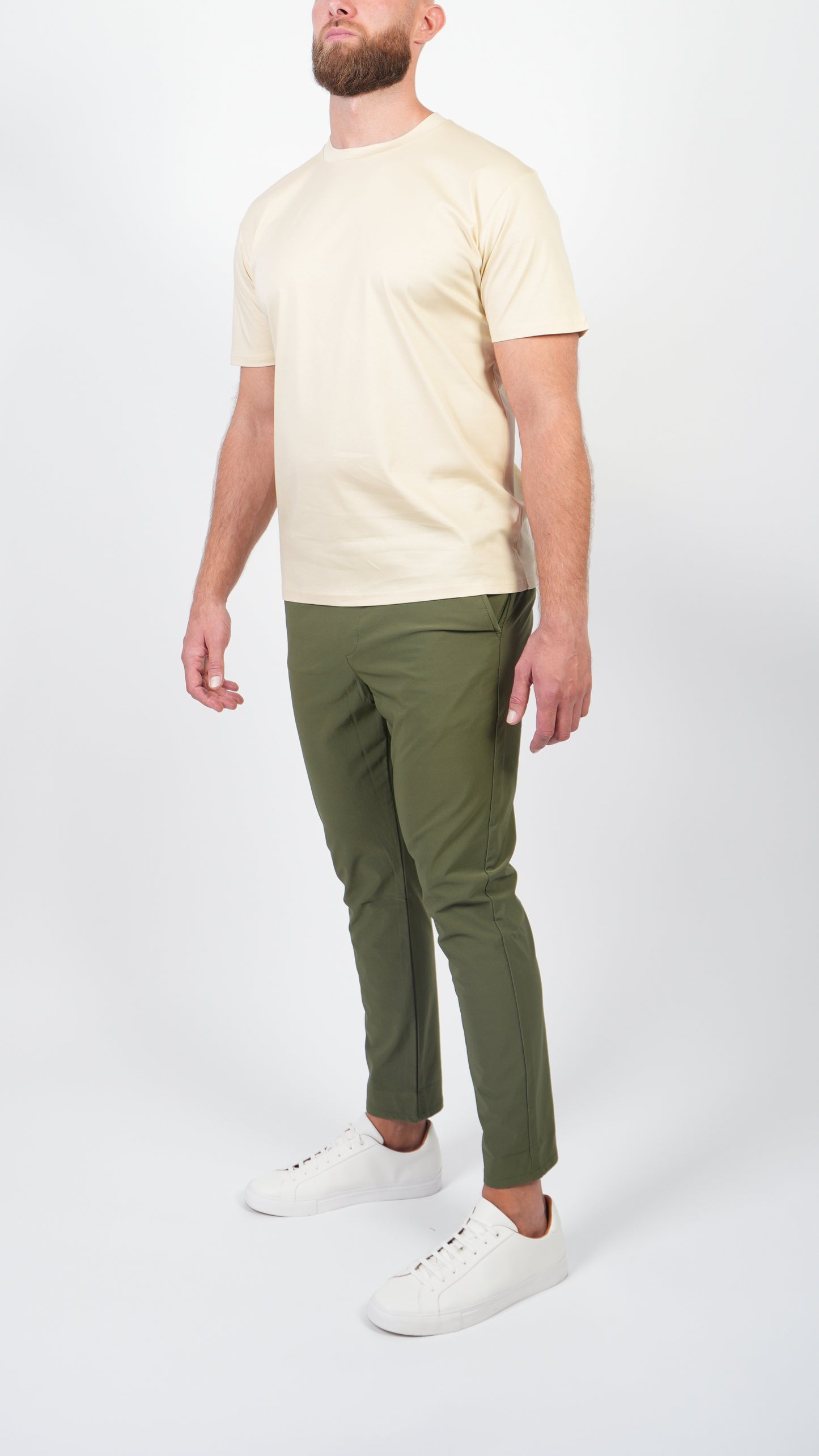 T-SHIRT • SLIM FIT • BEIGE