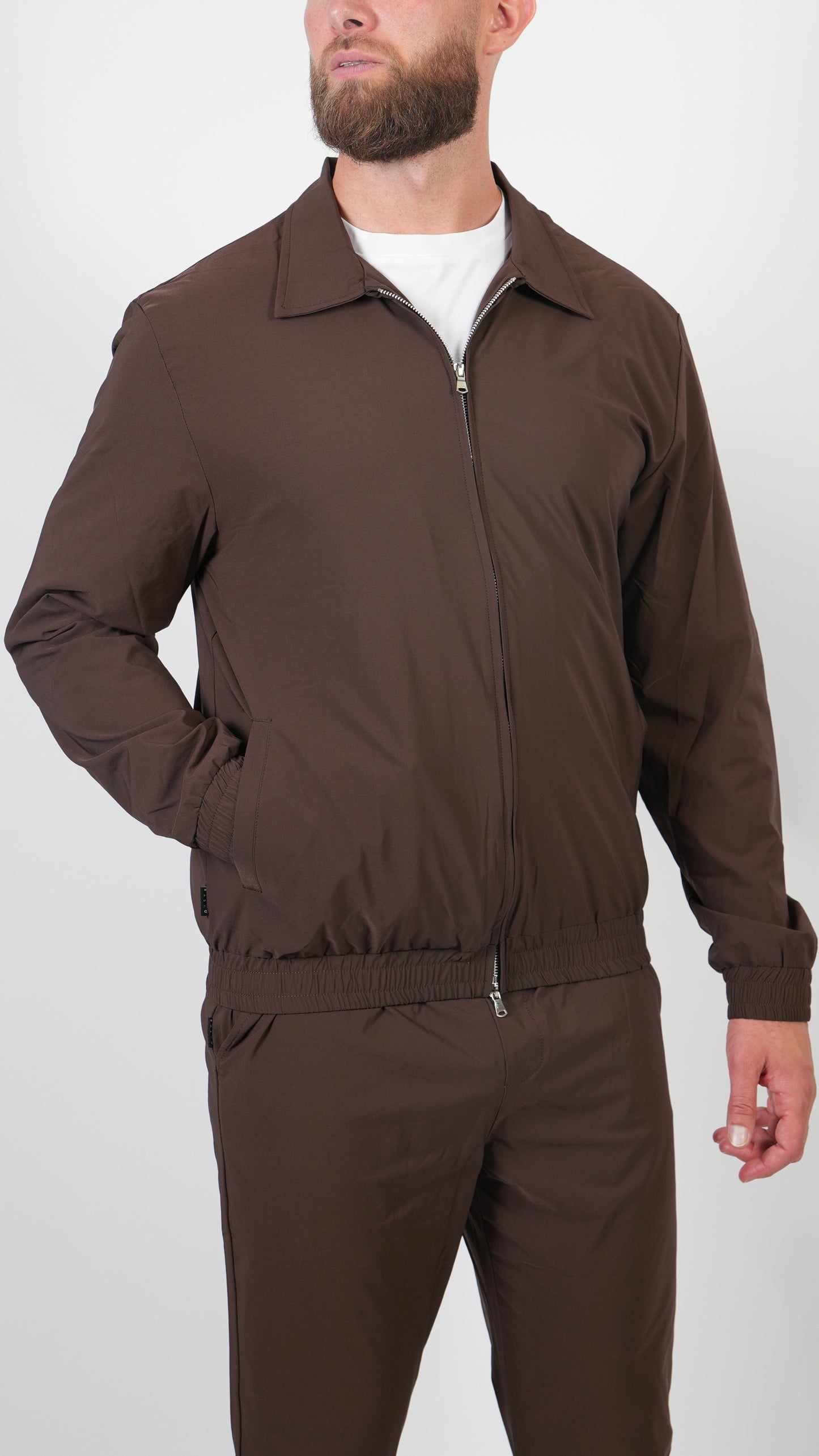 AURA LITE • JAS • BRUIN