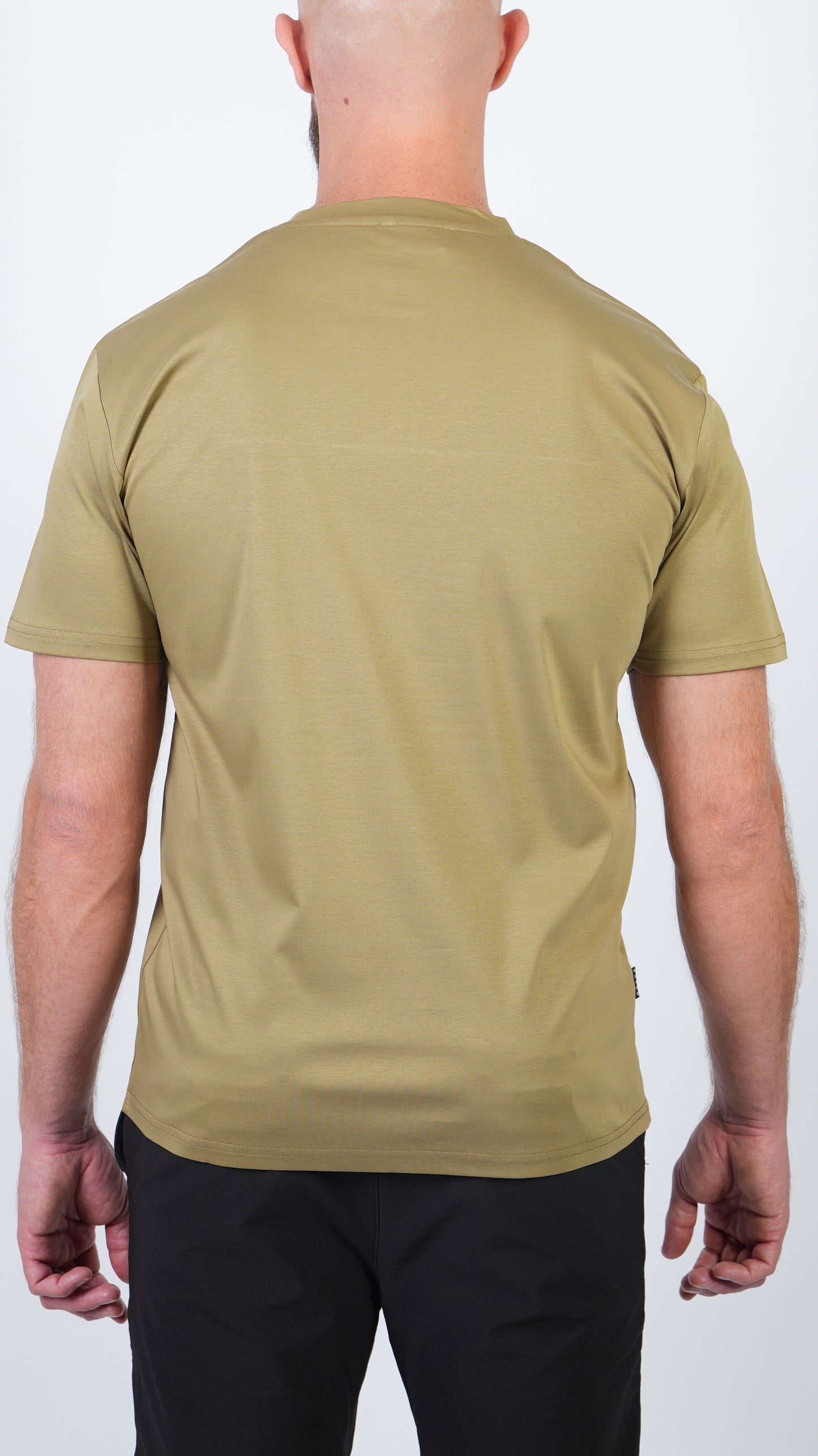 T-SHIRT • SLIM FIT • OLIVE
