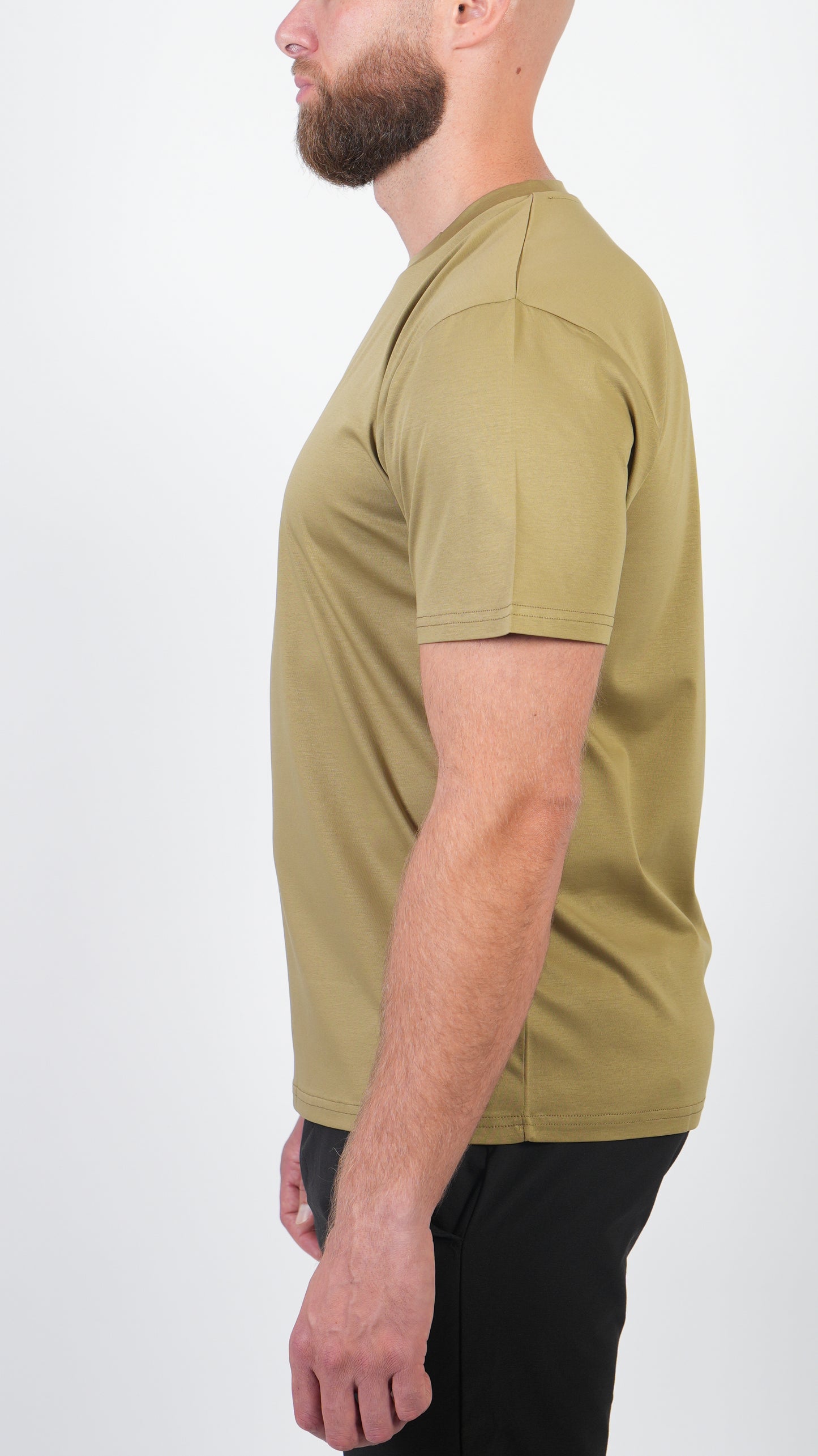 T-SHIRT • SLIM FIT • OLIVE