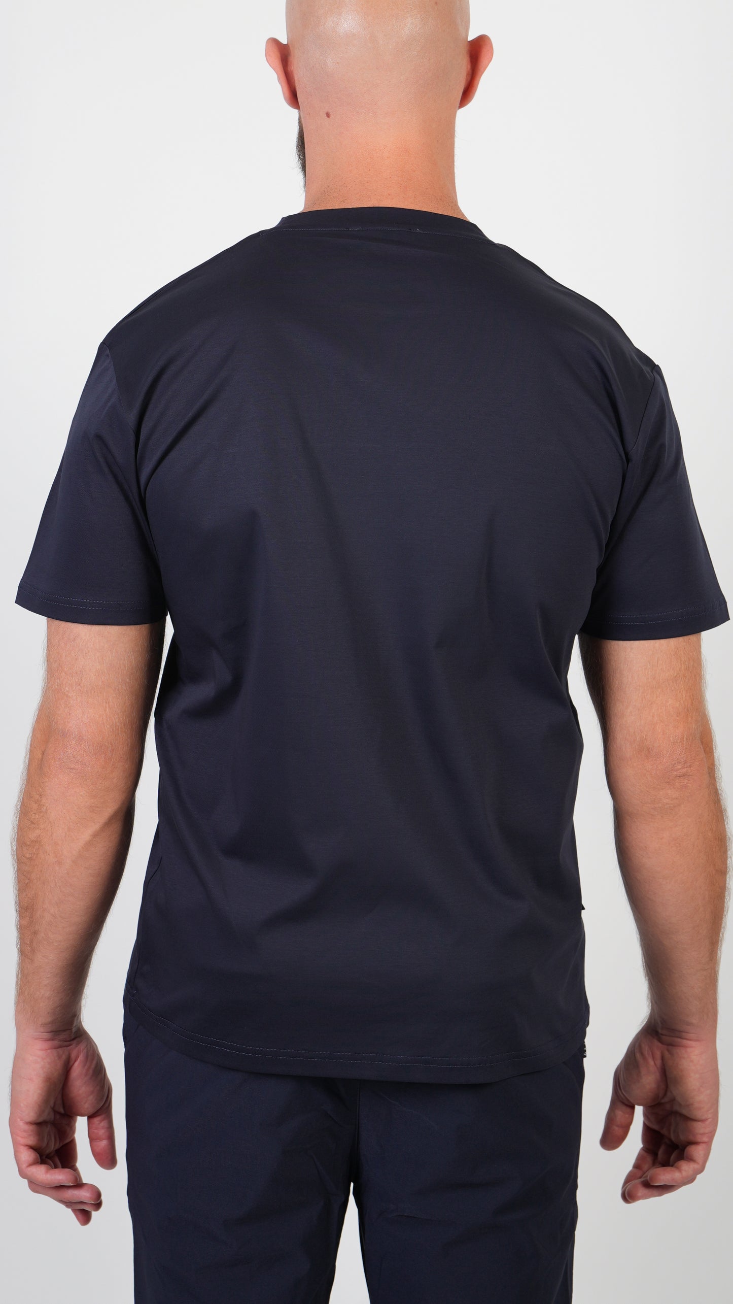 T-SHIRT • SLIM FIT • NAVY