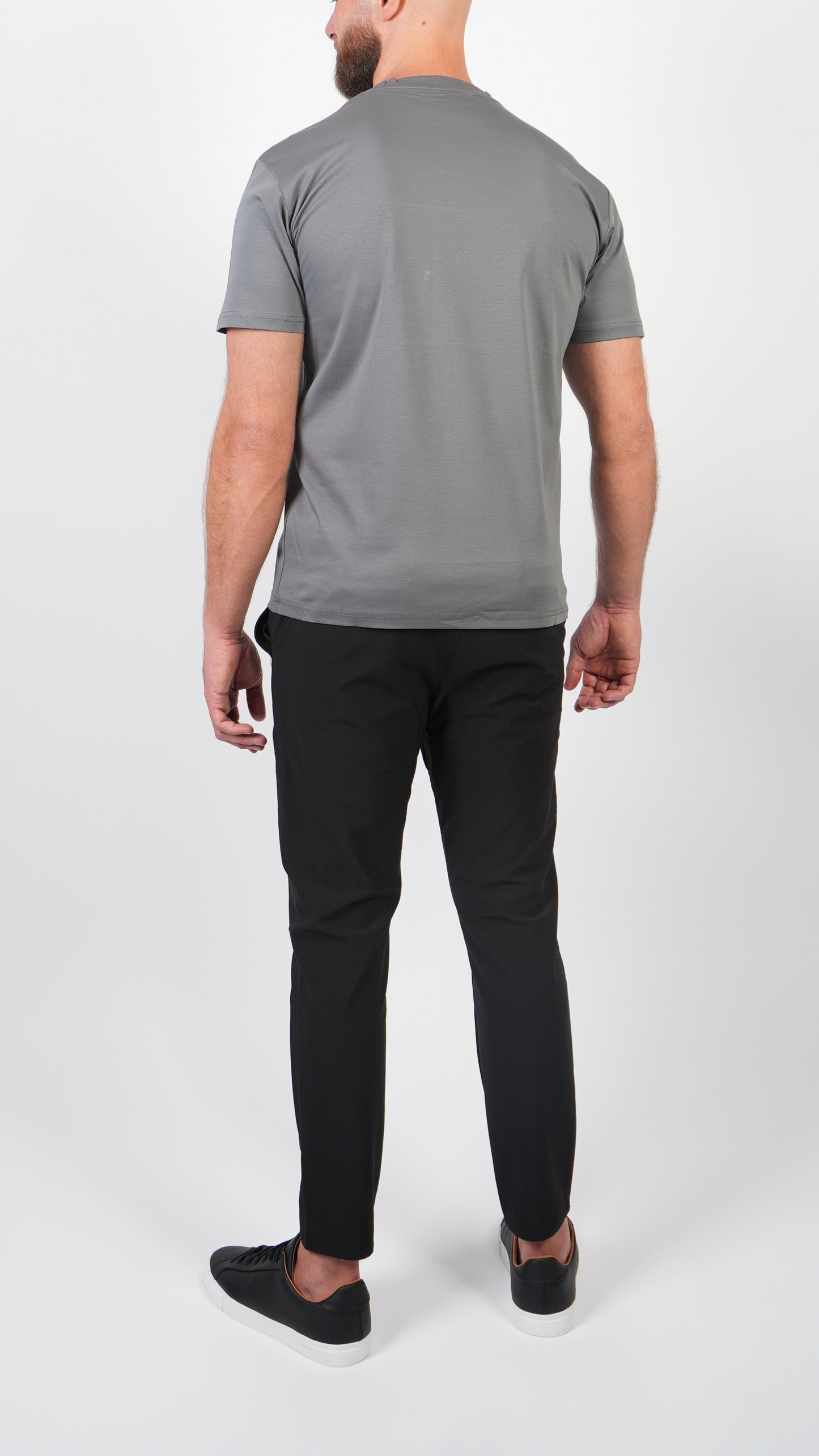 T-SHIRT • SLIM FIT • GREY