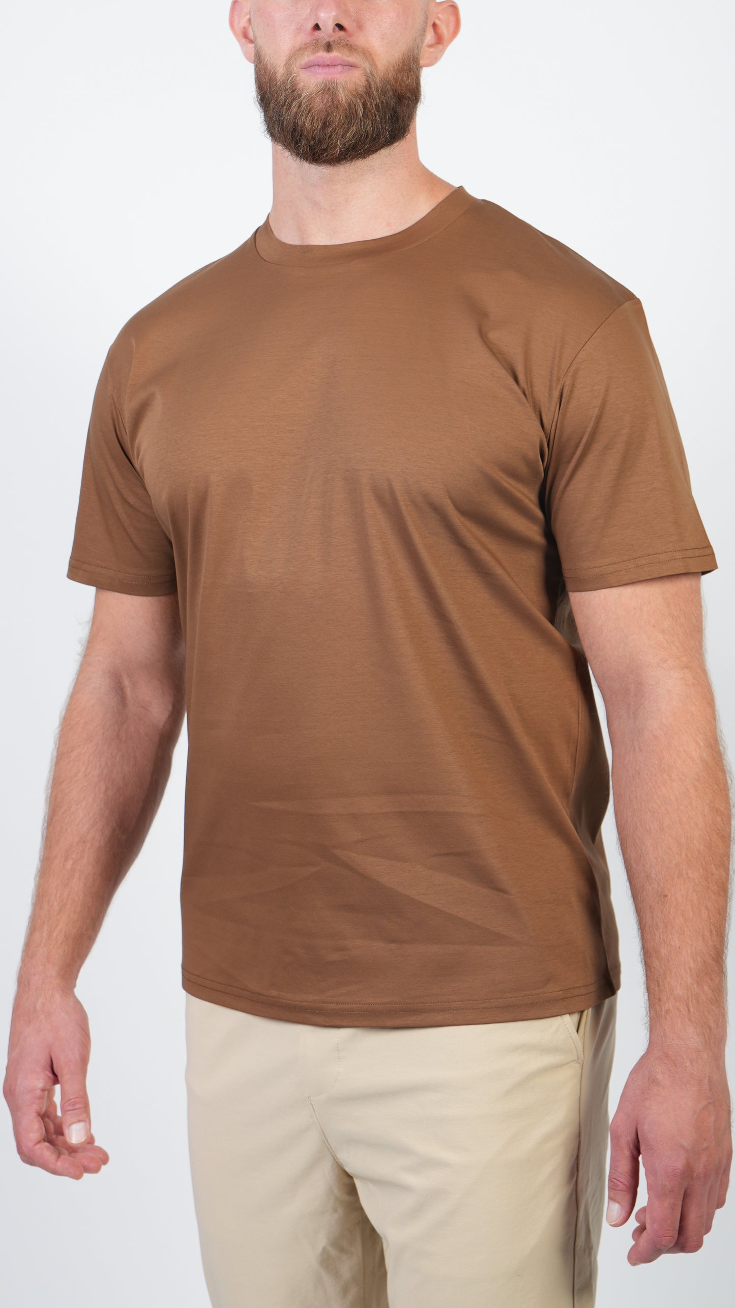 T-SHIRT • SLIM FIT • BROWN