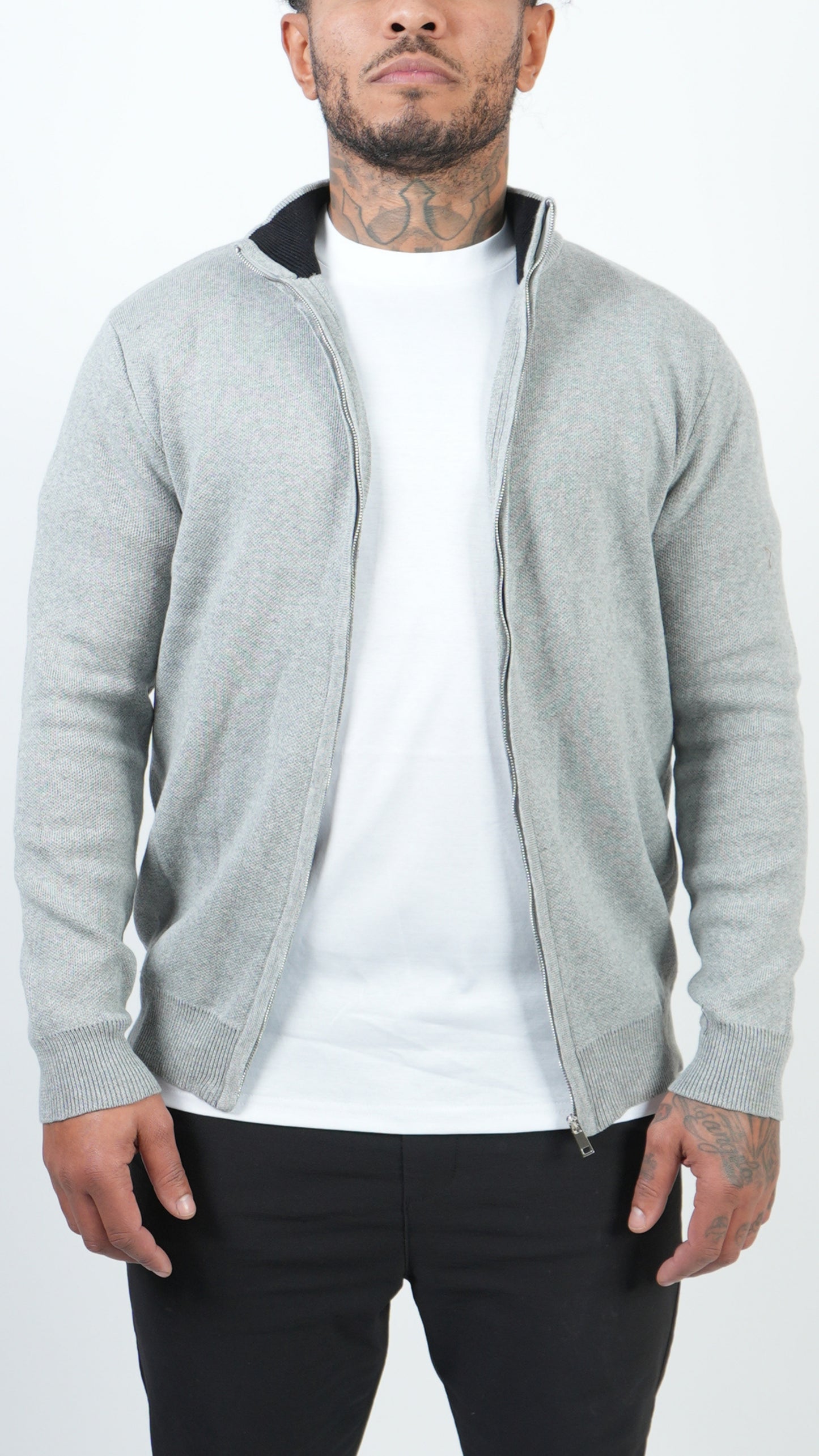 PREMIUM SWEATER • GREY
