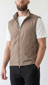 CHALECO • SLIM FIT • TAUPE