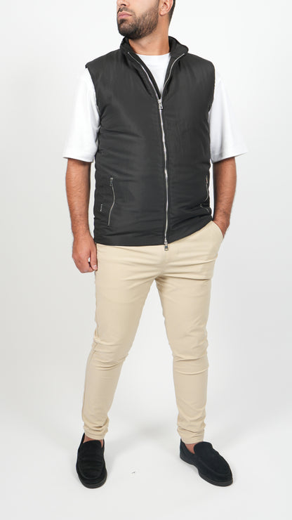 BODYWARMER • SLIM FIT • ZWART