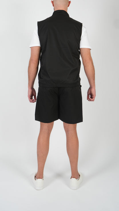 SOMMERSET • WEITE + SHORTS • SCHWARZ