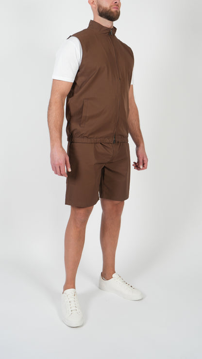 SOMMERSET • WEITE + SHORTS • BRAUN