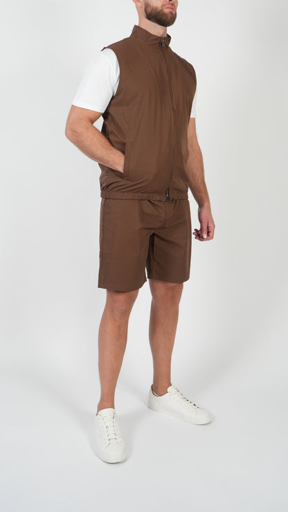 SOMMERSET • WEITE + SHORTS • BRAUN