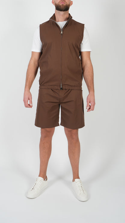 SOMMERSET • WEITE + SHORTS • BRAUN
