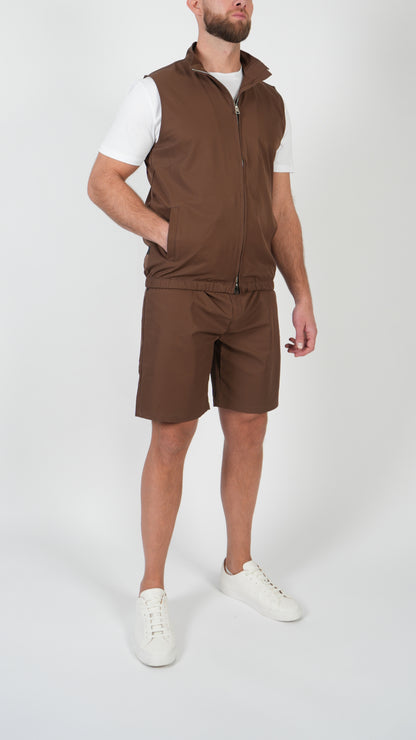 SOMMERSET • WEITE + SHORTS • BRAUN