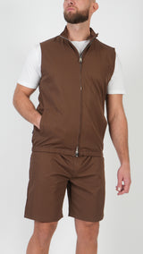 SOMMERSET • WEITE + SHORTS • BRAUN