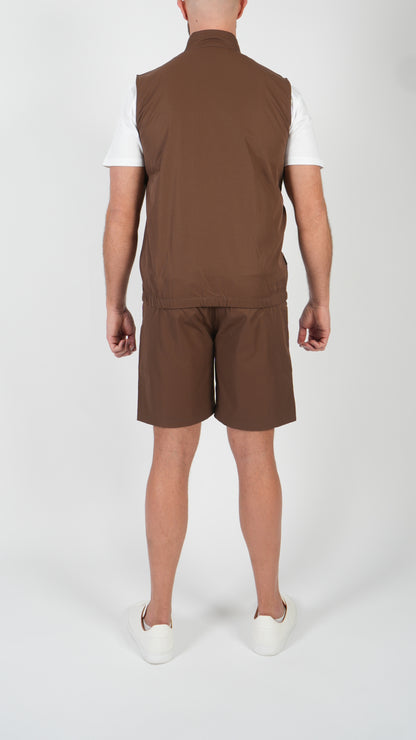 SOMMERSET • WEITE + SHORTS • BRAUN