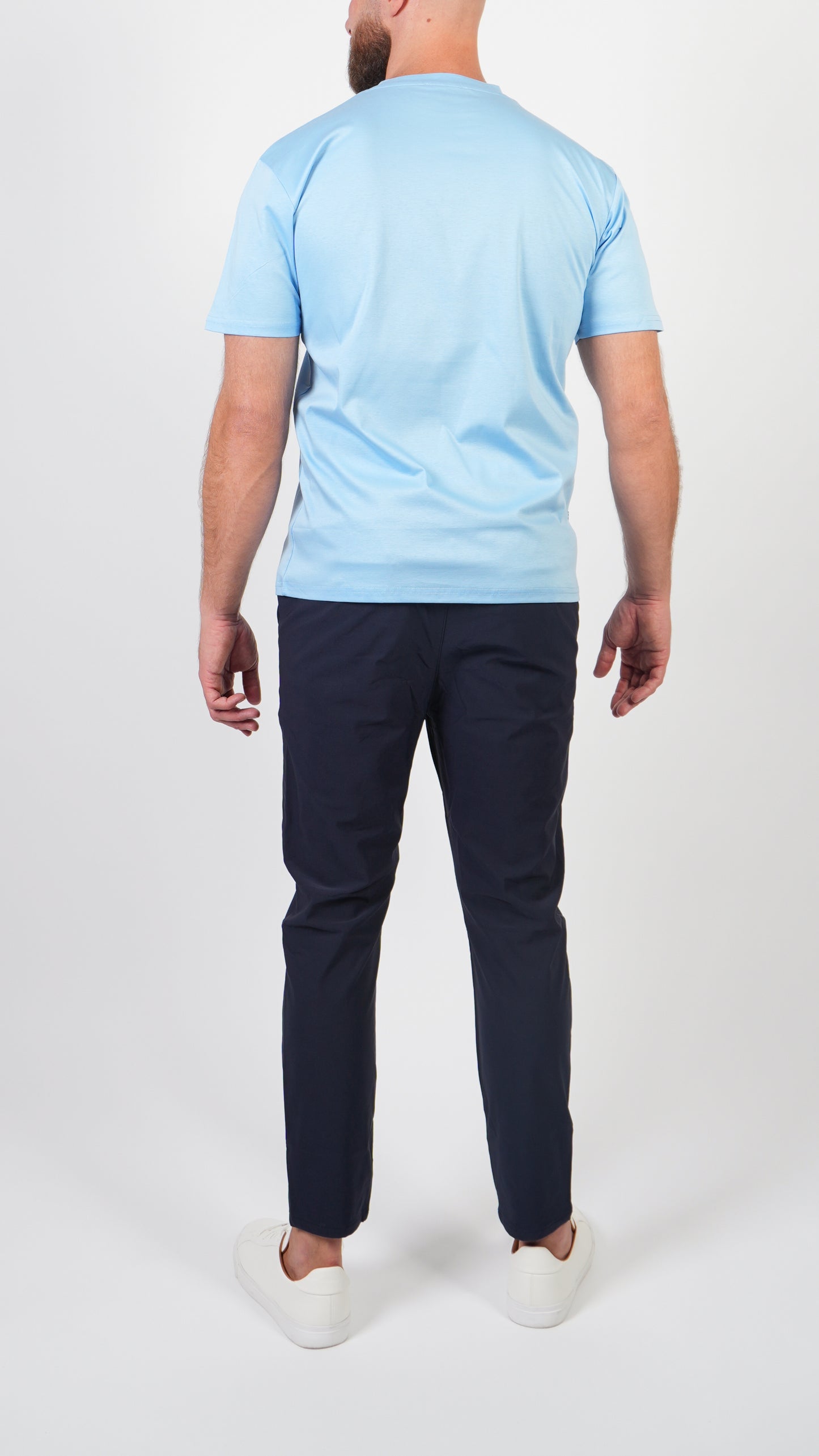T-SHIRT • SLIM FIT • LIGHT BLUE