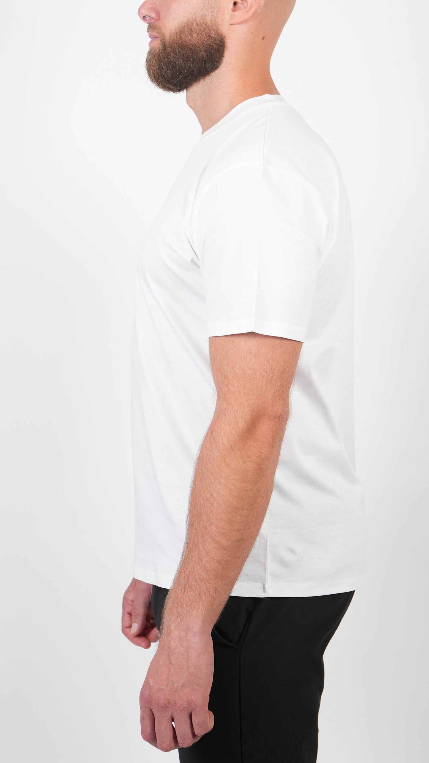 T-SHIRT  • SLIM FIT • WHITE