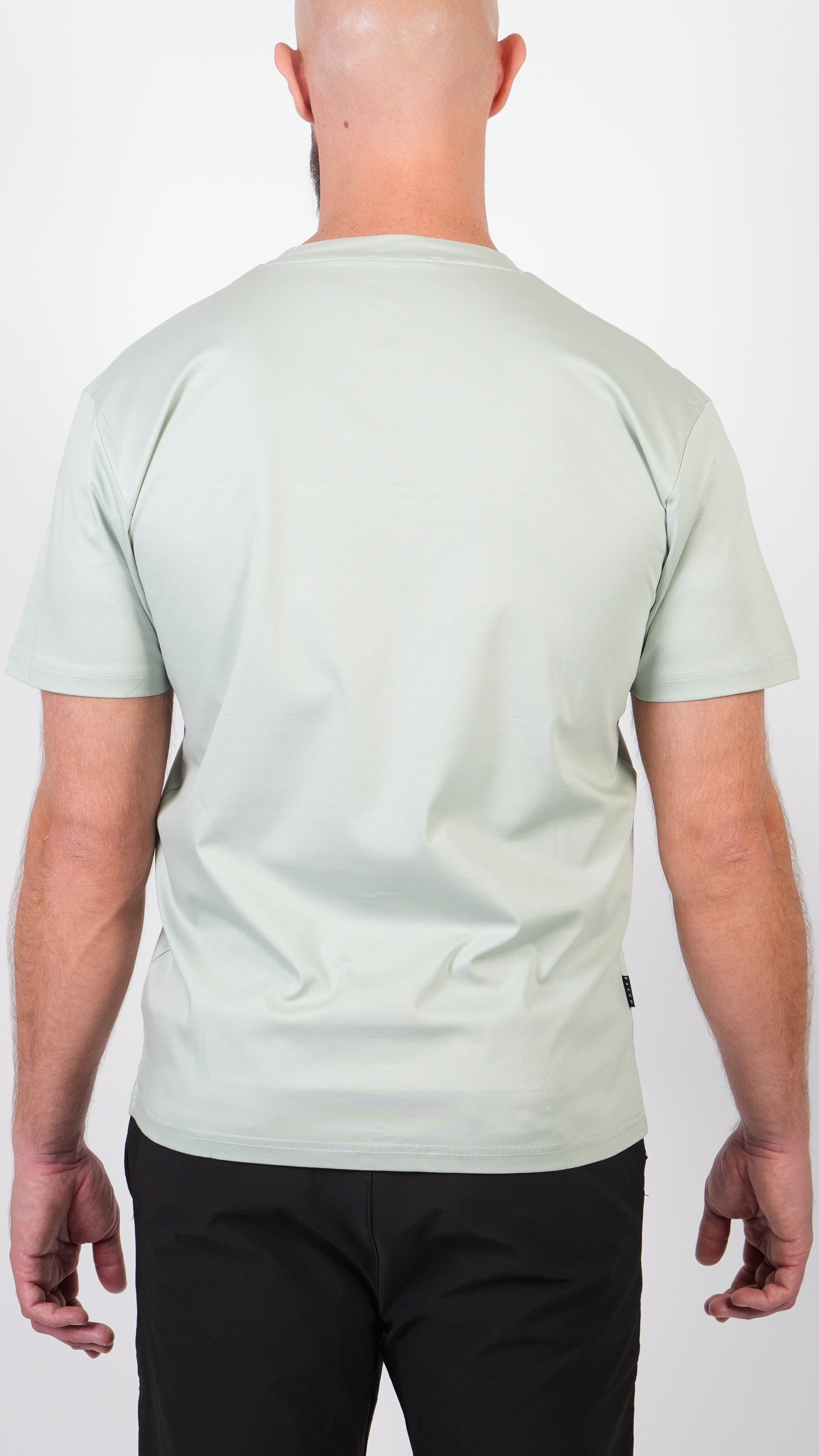T-SHIRT  • SLIM FIT • SKY