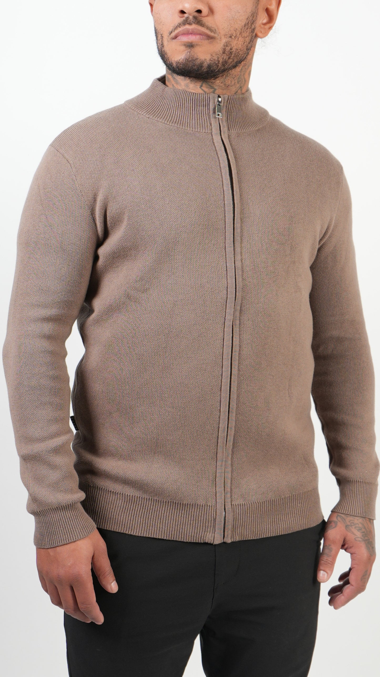 PREMIUM SWEATER • BROWN