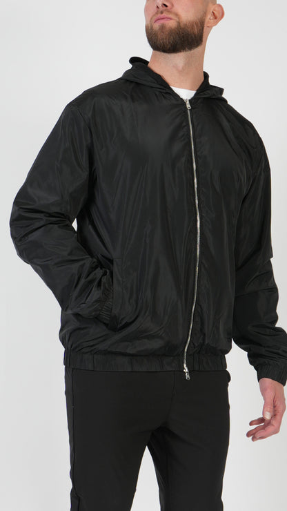CHAQUETA CON CAPUCHA • NEGRO
