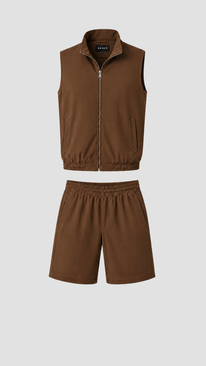 SOMMERSET • WEITE + SHORTS • BRAUN